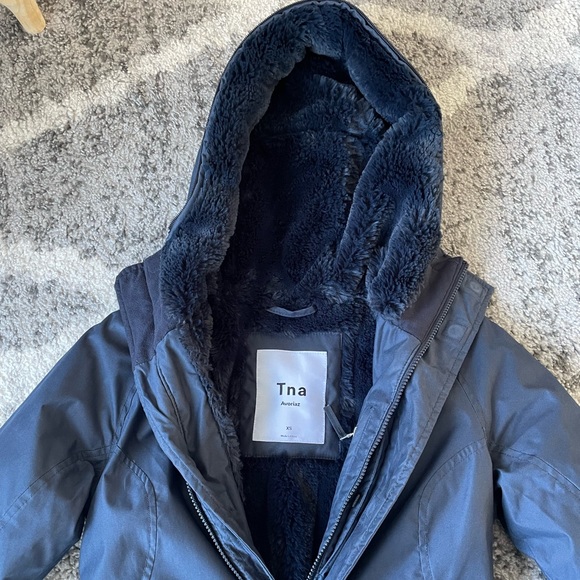 Aritzia Avoriaz XS Jacket - Picture 2 of 2